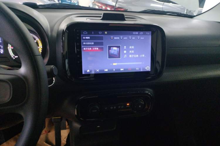 Used Roewe Clever 2021 302 km New Four-Seater Super-Efficient Version Audio And AC Panel