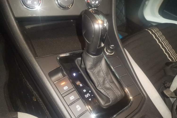 Used Volkswagen Bora 2024 200TSI DSG Comfort Edition Gear Lever