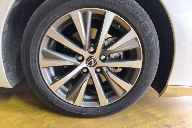 Used Lexus ES 2021 300h Excellence Edition