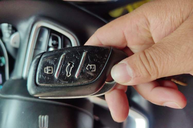 Used Roewe RX5 MAX 2019 300TGI Automatic 4G Connect Luxury Edition Vehicle Key