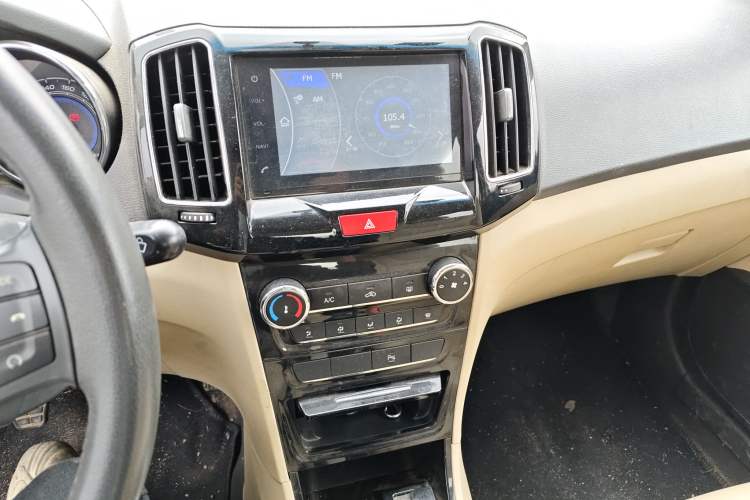 Used Chery E3 2015 1.5L Manual ZhiShang Model