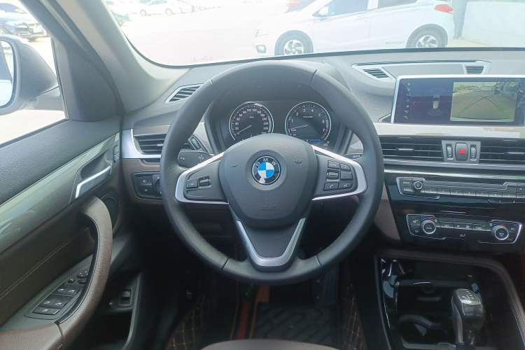 Used BMW X1 New Energy 2019 xDrive25Le Mileage Upgrade Version Steering Wheel