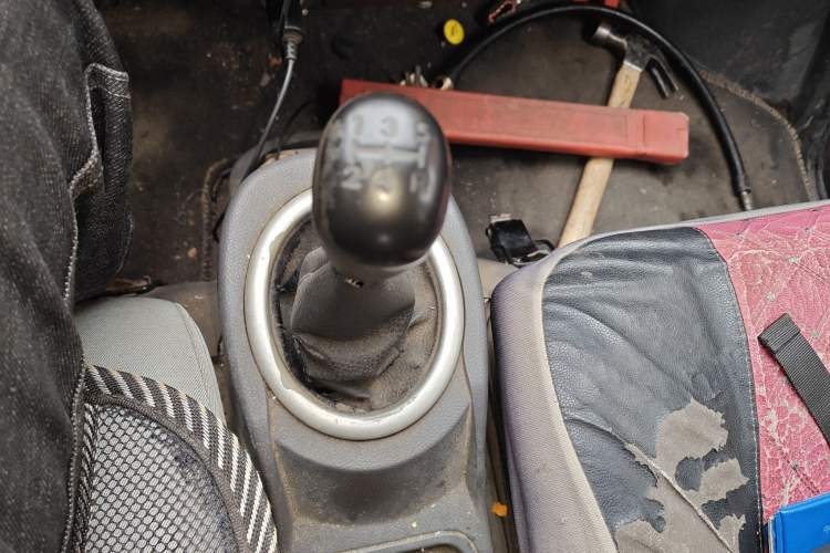 Used BAIC Weiwang 306 2011 1.3L base model 7 seats
