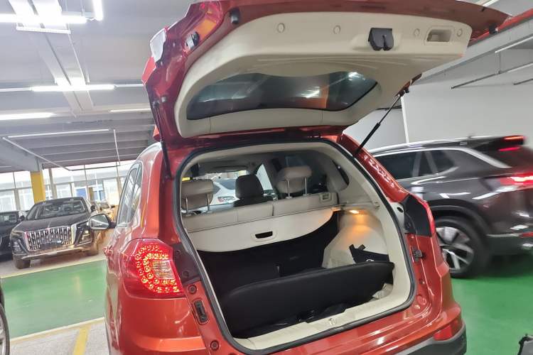 Used Chery Tiggo 5 2014 2.0L CVT Family Deluxe Edition Trunk