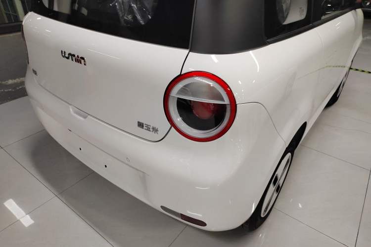 Used CHANGAN NEVO Lumin 2026 Model Treasure Edition 205km Passionate Beige Ningde Right Rear Taillight