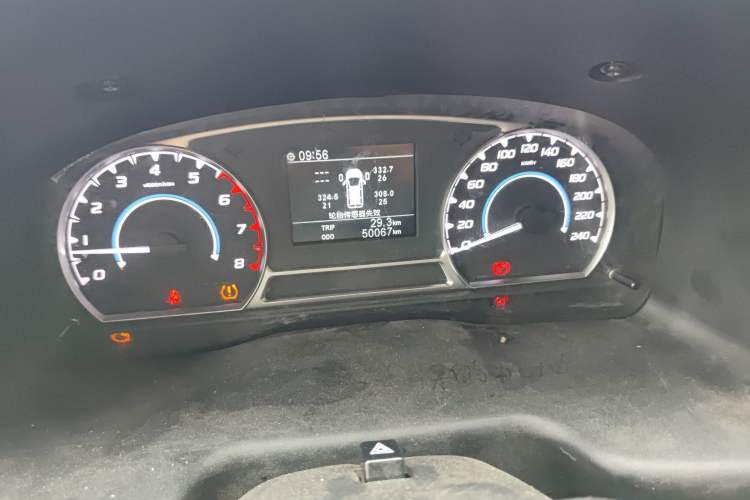 Used JMC Transit 2021 2.8T Space King Standard Version Long Wheelbase Mid-Height Roof Rear Single Tire – Step 6-Seater Diesel China VI Emission Standard JX493
