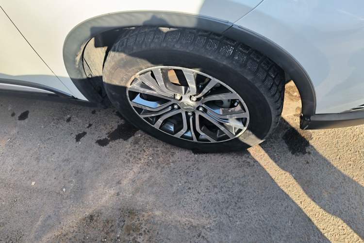 Used Mitsubishi Outlander 2018 2.0L Two-Wheel Drive Glory Edition 5 Seats