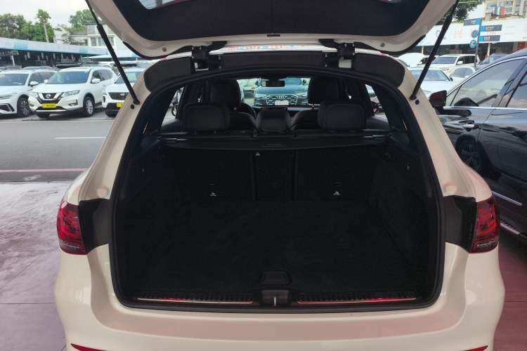 Used Mercedes-Benz GLC 2020 GLC 260 L 4MATIC Luxury Model
