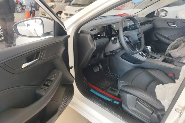 Used Roewe i5 2026 Model 1.5L CVT Luxury Version