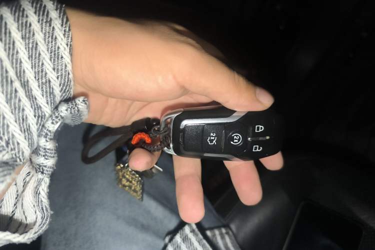 Used Ford Taurus 2015 EcoBoost 245 Luxury Model Vehicle Key