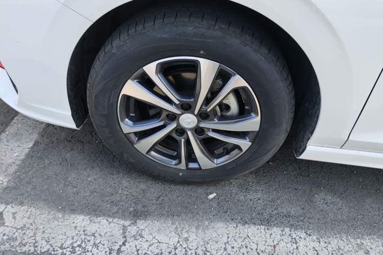 Used CHANGAN Eado 2023 Changan Edition PLUS Blue Whale NE 1.4T GDI DCT Prestige Version Right Front Wheel Hub