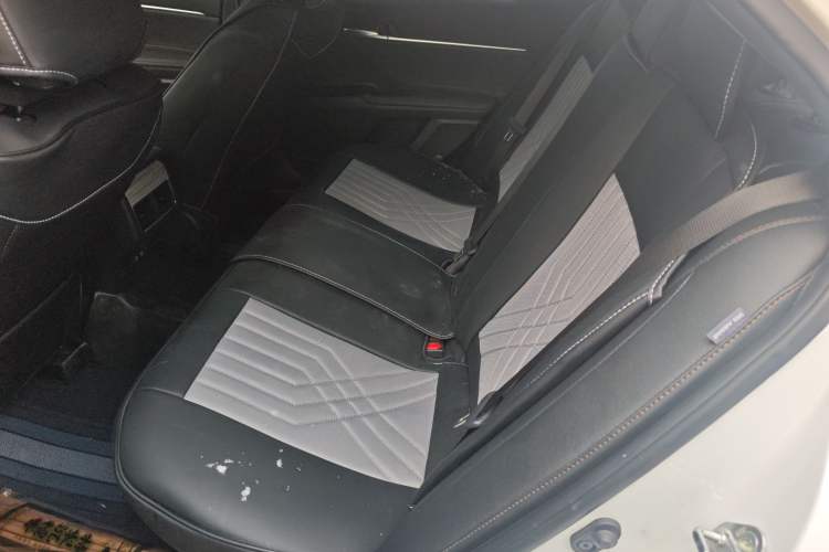 Used Toyota Camry 2019 Dual-Engine 2.5 HG Luxury Edition China VI Standard