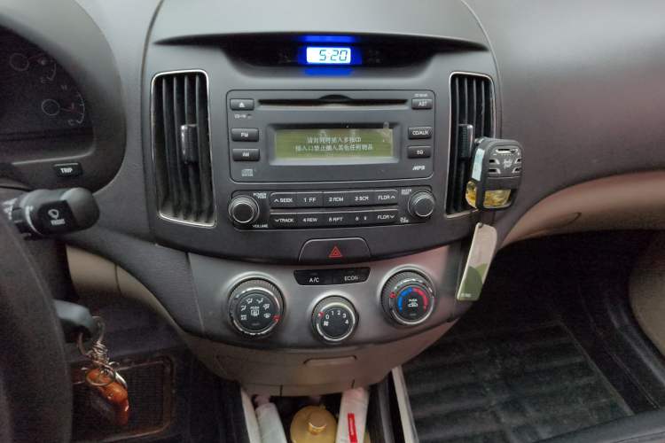 Used Hyundai Celesta 2011 1.6L Manual Comfort Edition Audio And AC Panel