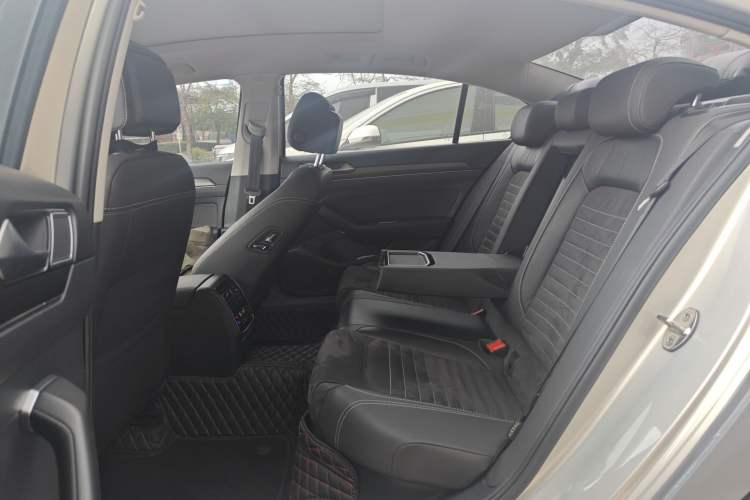 Used Volkswagen Magotan 2020 330TSI DSG Luxury Edition
