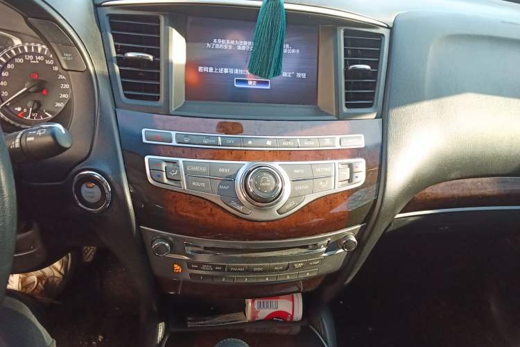 Used Infiniti QX60 2014 2.5 S/C Hybrid Two-Wheel Drive Excellence Edition