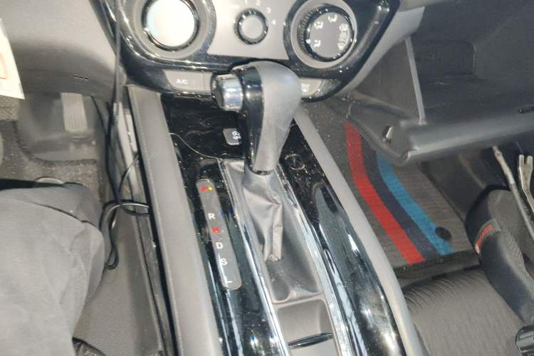 Used Honda Vezel 2020 1.5L CVT Pioneer Edition Gear Lever