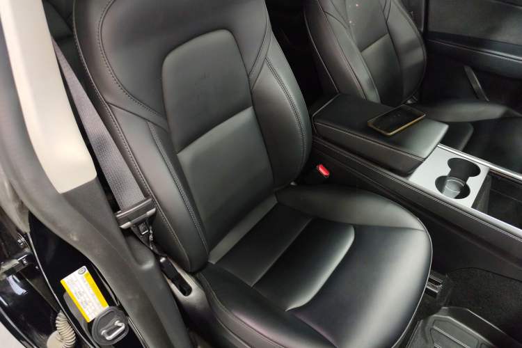 Used Tesla Model Y 2023 Rear-Wheel-Drive Version