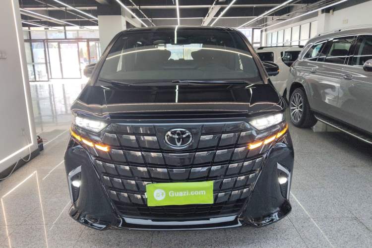 Used Toyota Alphard 2024 Dual-Engine 2.5L Deluxe Edition
