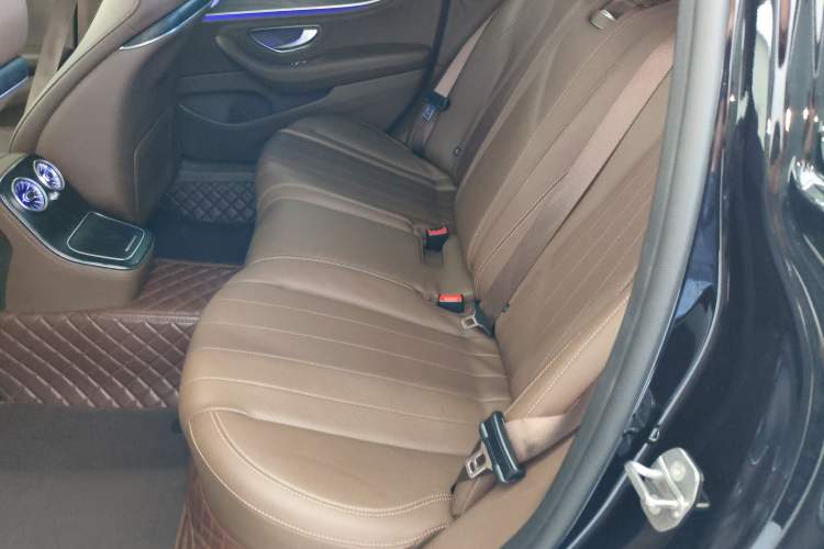 Used Mercedes-Benz E-Class 2022 Revised Version E 300 L Fashion Edition Left Rear Seat