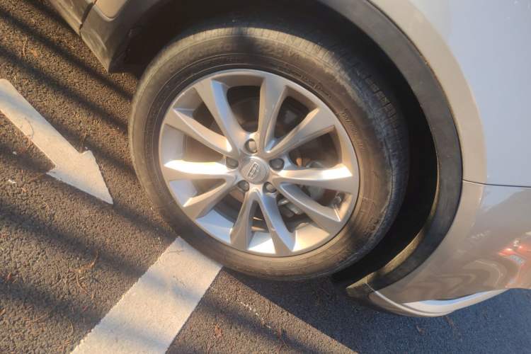 Used Geely Auto Emgrand GS 2016 Elegant Edition 1.3T Manual LingShang Model Right Front Wheel Hub