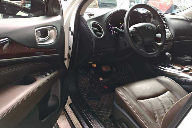 Used Infiniti QX60 2018 2.5 S/C Hybrid Two-Wheel-Drive Excellence Edition China VI Standard Driver Seat