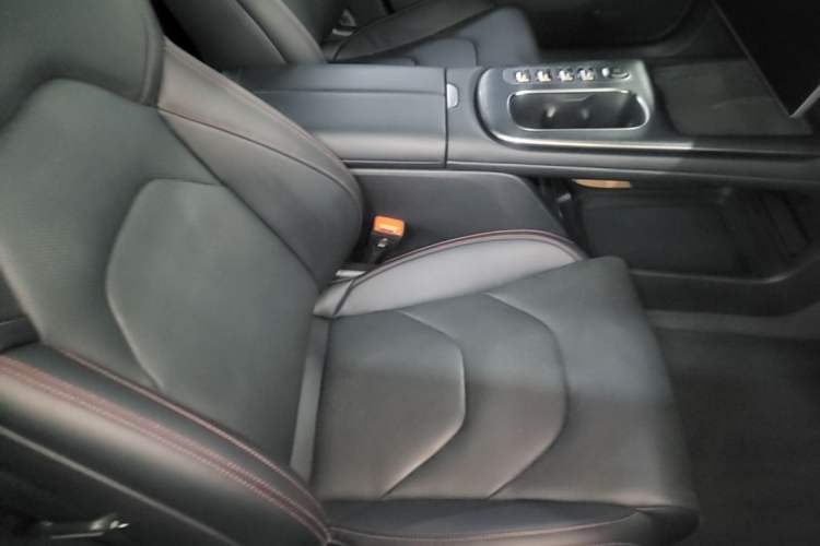Used Xiaomi Auto SU7 2024 Four-Wheel Drive Ultra-Long Range Advanced Intelligent Driving Max Edition