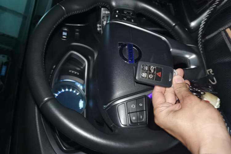 Used Volvo V40 2016 T3 Zhiyi Edition Vehicle Key