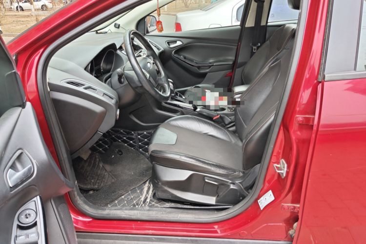 Used Ford Focus 2012 Hatchback 1.6L Automatic Fashion Edition
