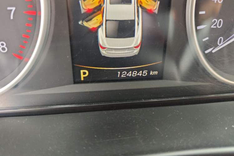 Used Geely Auto Emgrand GT 2015 2.4L Luxury Model
