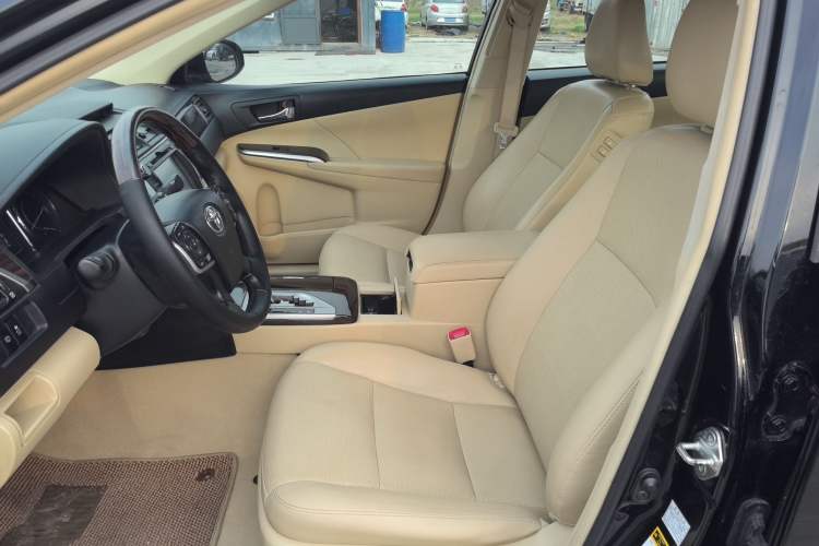 Used Toyota Camry 2015 Dual-Engine 2.5 HG Luxury Navigation Edition Left Front Seat