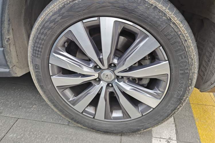 Used Changan CS95 2017 2.0T Four-Wheel Drive SmartDrive Edition
