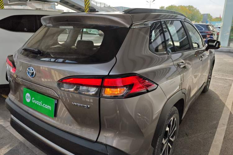 Used Toyota FRONTLANDER 2023 2.0L Smart Electric Hybrid Dual-Engine Deluxe Version
