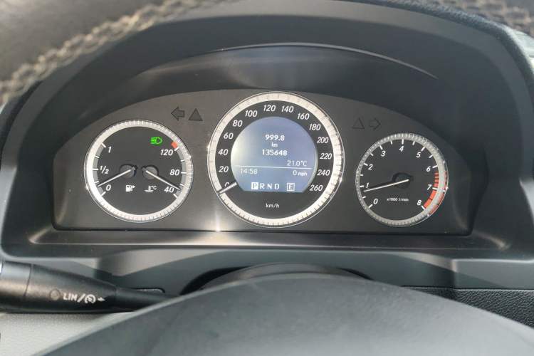 Used Mercedes-Benz C-Class 2010 C 180K Classic model