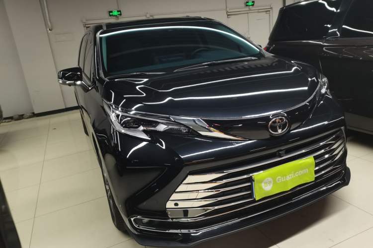 Used Toyota SIENNA 2024 2.5L Hybrid Comfort Edition