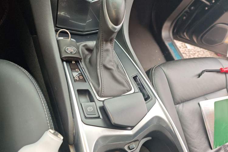Used Cadillac SRX 2014 3.0L Comfort Model Gear Lever