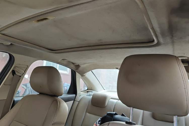 Used Ford Focus 2011 Sedan 1.8L Automatic Fashion Edition
