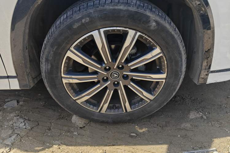 Used Changan CS75 PLUS 2023 3rd Generation 1.5T Automatic Prestige Model
