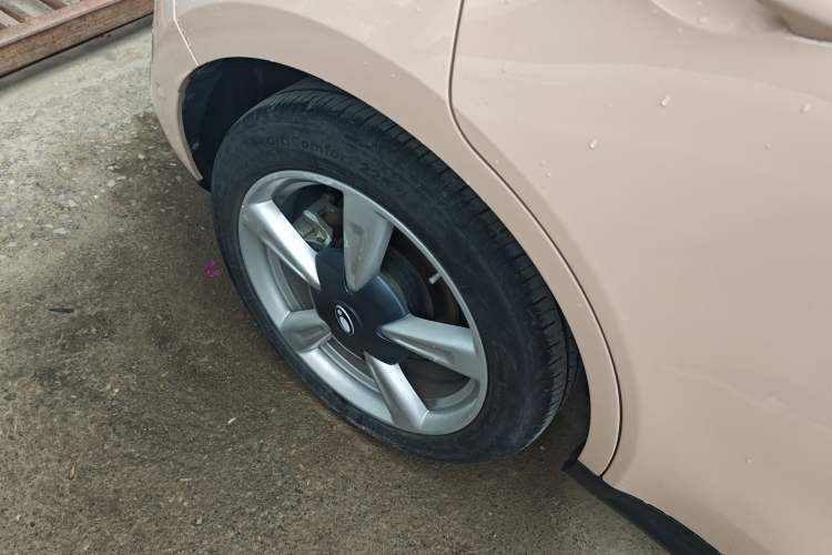 Used ORA Good Cat 2021 400km Standard Range Athena Edition Lithium-Ion Battery Right Rear Wheel Hub