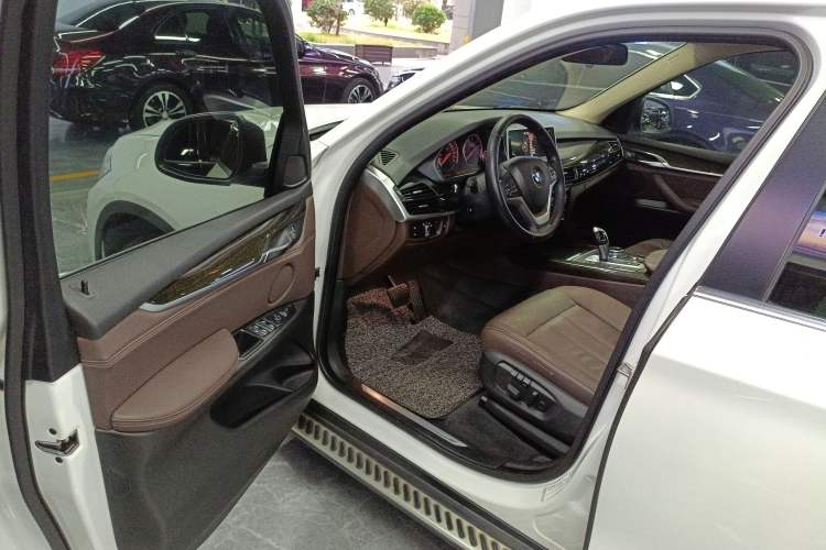 Used BMW X5 2014 xDrive35i Luxury Edition
