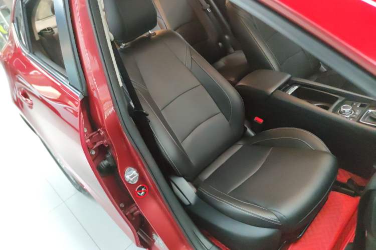 Used Mazda Mazda 3 Axela 2017 Sedan 1.5L Automatic Luxury Model Emission Standard China V
