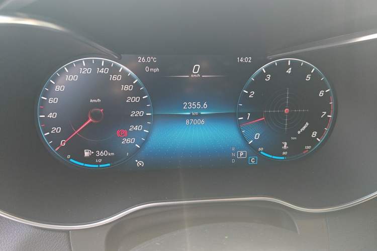 Used Mercedes-Benz GLC 2020 GLC 260 L 4MATIC Luxury Model Odometer Close Up