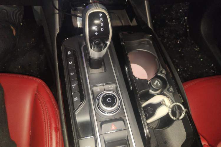 Used Maserati Levante 2016 3.0T Standard Edition Gear Lever