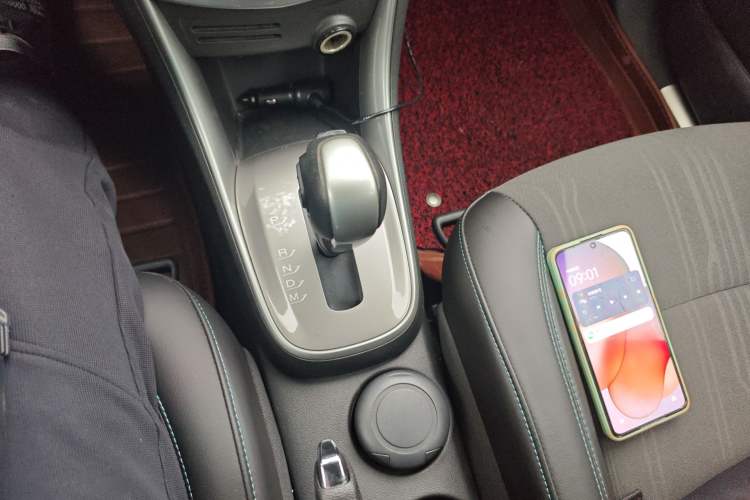 Used Chevrolet Trax 2014 1.4T Automatic Two-Wheel Drive Luxury Model Gear Lever