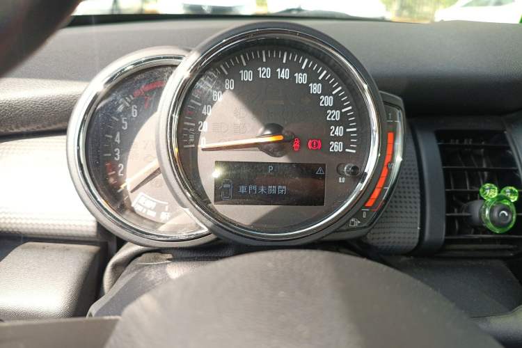 Used MINI MINI 2016 1.5T COOPER Avant-Garde