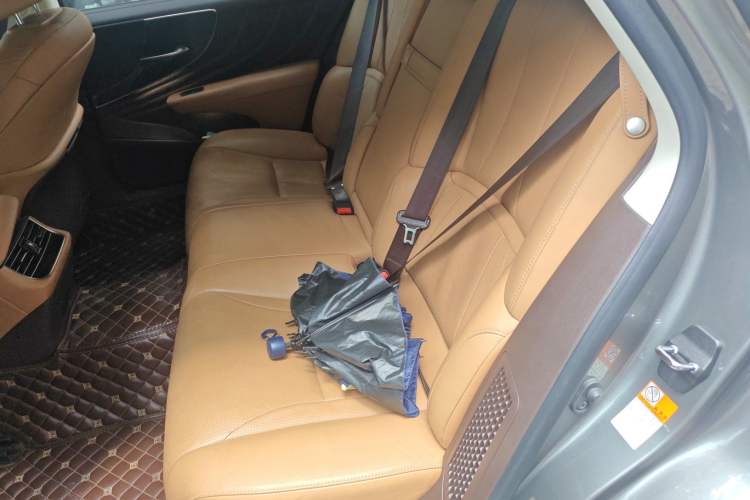 Used Lexus LS 2020 500h Excellence Edition China VI standard
