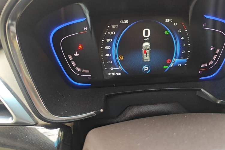 Used Geely Auto Jiajie 2019 1.5TD MHEV DCT Luxury Edition Odometer Close Up