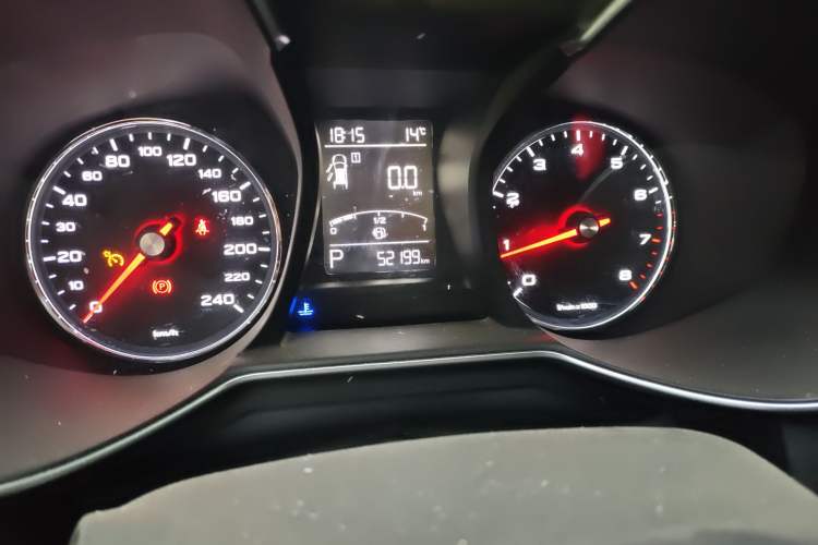 Used MG 6 2017 20T Automatic Luxury Smart Connect Version China V Standard Odometer Close Up