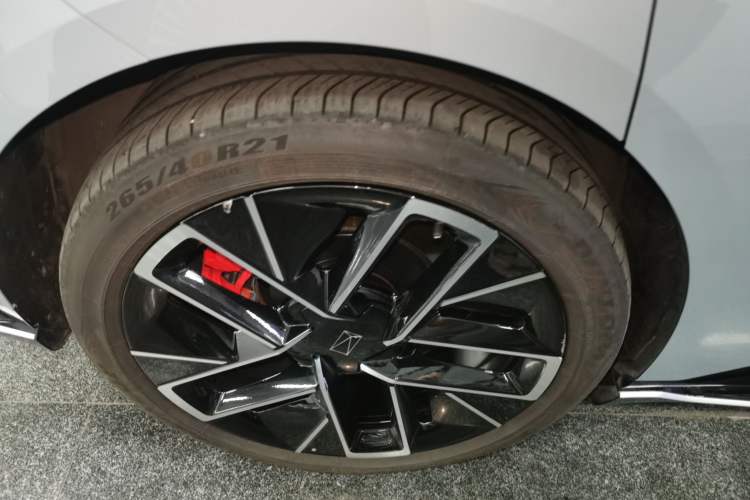 Used Avatr 12 2024 650 Three-Laser Four-Wheel Drive Performance Edition Exterior 5