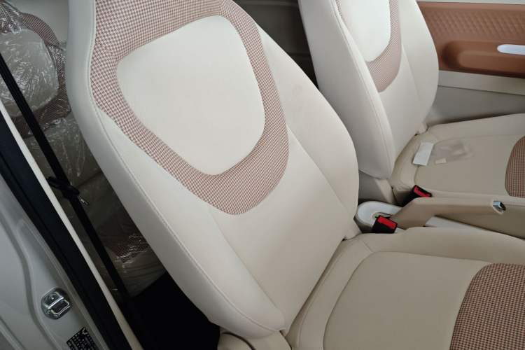 Used Wuling Hongguang MINIEV 2024 3rd Generation 215km Youth Edition Right Front Seat