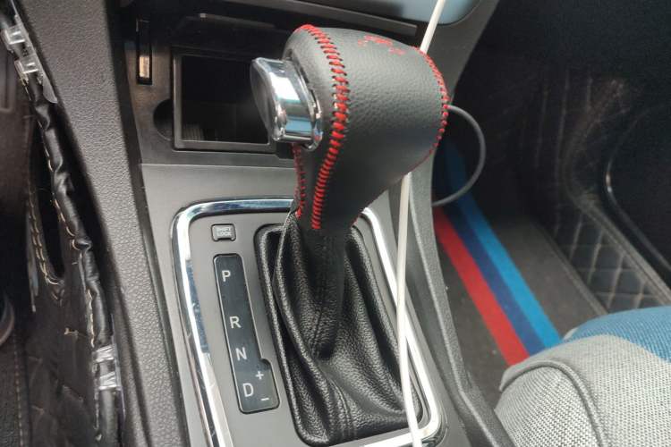 Used Geely Auto Emgrand 2015 Sedan 1.5L CVT Upward Version